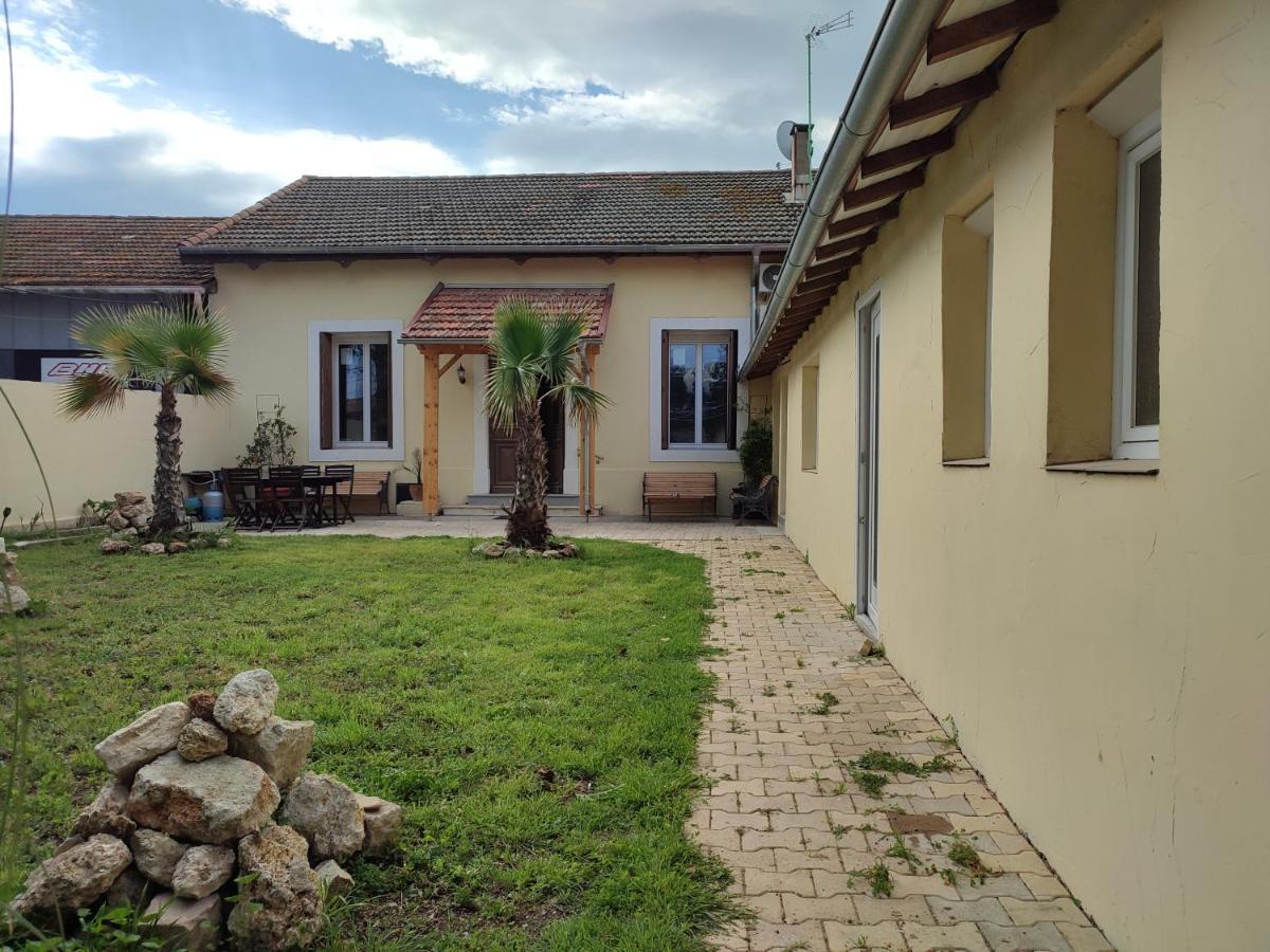 Apartament Jardin De Coubertin Béziers Zewnętrze zdjęcie